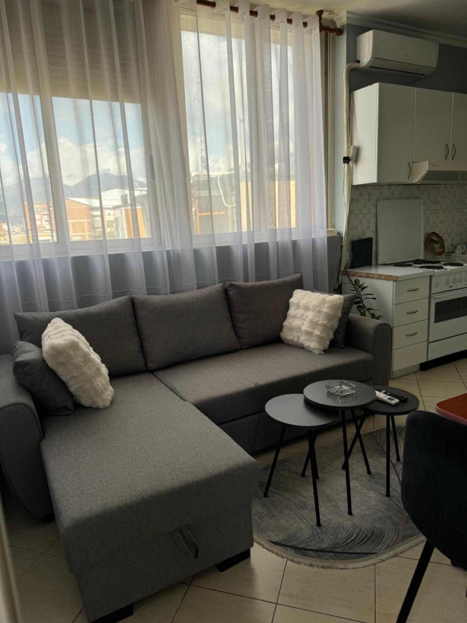 Mirela'S Apartment City Center Tirana Exterior photo